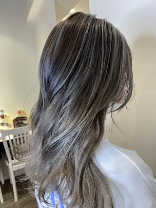 ロング カラー ハイライト/ブリーチ バレイヤージュ関佳祐のヘアスタイル