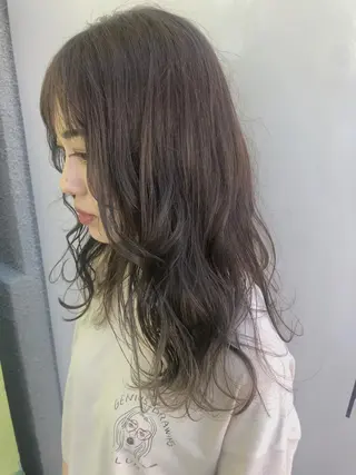 セミロング カラー 西 めぐみのヘアスタイル