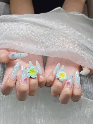 ネイル Lee Nailsのネイルデザイン