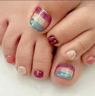 ネイル キューティプティ池袋東口店所属・🍒✨萌 萌✨🍒のネイルデザイン