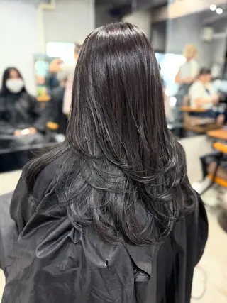 ロング カラー AIRI layer cut hairのヘアスタイル
