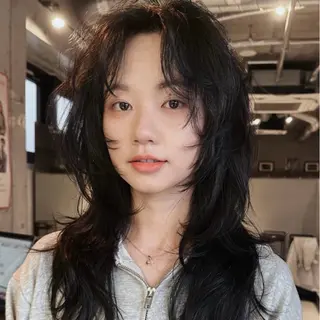 ロング カラー 前野 日奈のヘアスタイル