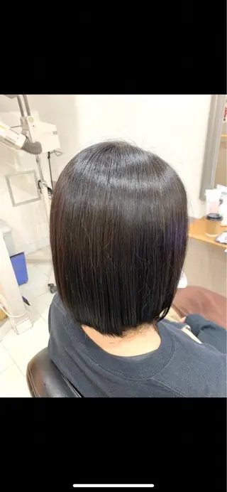 ショート カラー 堀川 希歩のヘアスタイル
