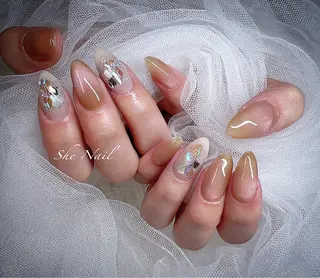 ネイル She   Nail所属・ISA_ BELLAのネイルデザイン