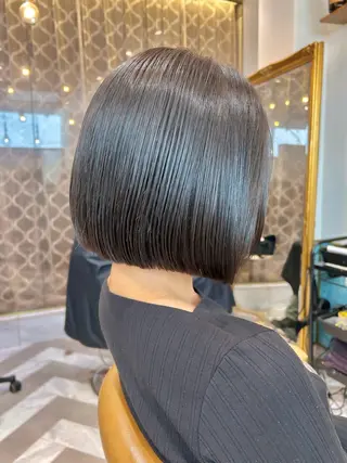 ミディアム カラー 髪質改善【縮毛矯正】 北千住で美髪に導く人のヘアスタイル