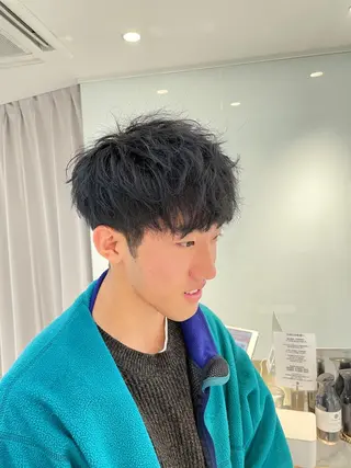 カラー ヘアアレンジ メンズ 艶髪✨寒色カラー✨ 翁長孝輔のヘアスタイル