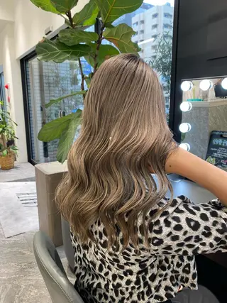 ロング カラー ムトウセイマ/艶髪 /艶ケアWブリーチのヘアスタイル
