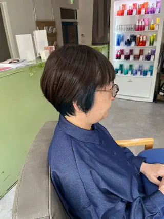 ショート カラー 三品 早妃のヘアスタイル
