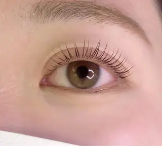 マツエク・マツパ TRIPLE-ef所属・菅澤 朱梨のマツエク・マツパデザイン