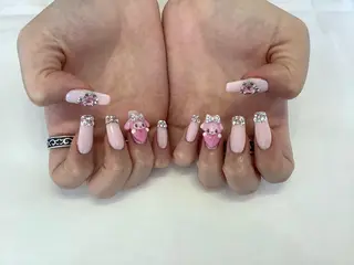 ネイル 💎🐰 saki. m 🐰💎のネイルデザイン