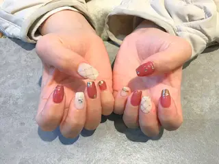 ネイル Nest 岩崎のネイルデザイン