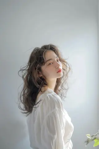 ロング 💛🤍U too e’s 鎌倉🧸のヘアスタイル