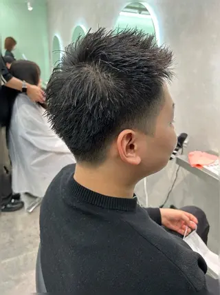 メンズ フェザーパーマ/韓国 /メンズカット/保立のヘアスタイル