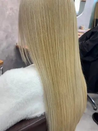 カラー ロング ❣️ハイトーン❣️ BLUE&Co.のヘアスタイル