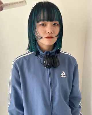 ショート カラー Loom.所属・村上雅人 ナチュラルモードのヘアスタイル