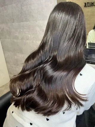 ロング カラー ヘアアレンジ _WHITE鳳所属・ミルクティーベージュ ハイライトヘアHIのヘアスタイル