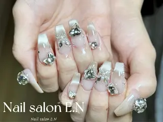 ネイル E.N🦋 長さ出し/持ち込みのネイルデザイン