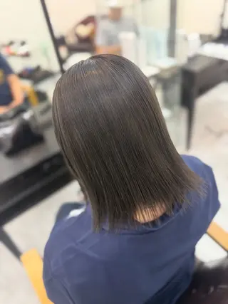 ミディアム カラー arose久留米所属・山中 莉乃のヘアスタイル