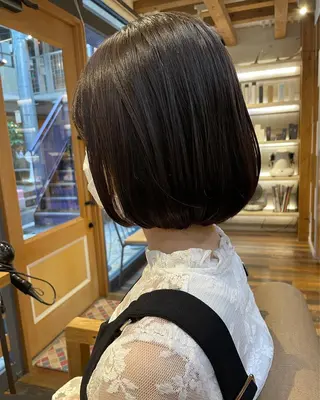 ショート カラー あずまぐち めぐみのヘアスタイル