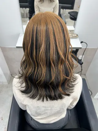 ミディアム maya レイヤーカットのヘアスタイル