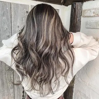 ロング カラー 🎀艶ブリーチカラー 🎀Fan.🎀秋山のヘアスタイル