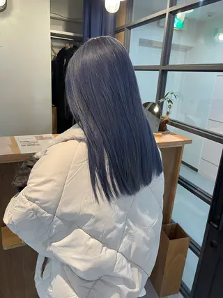 ロング カラー UMEDA FIGAROのヘアスタイル