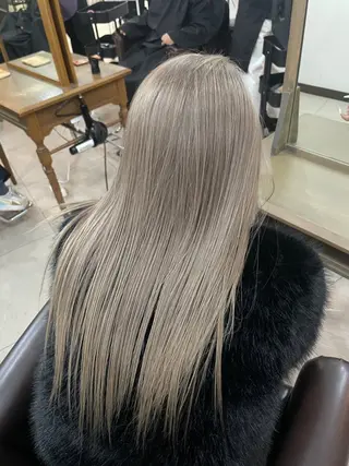 ロング TIDEHAIR SHUKAのヘアスタイル