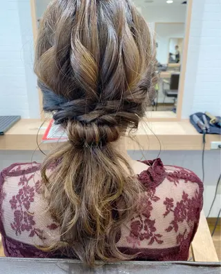 ヘアアレンジ GRANLUSSO 〜グランルッソ駅前店所属・木口 嘉美のヘアスタイル