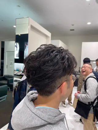 ショート パーマ メンズ 茂木 太郎のヘアスタイル