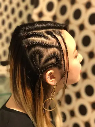 カラー ヘアアレンジ ショートヘアはお任せ 冨樫真未のヘアスタイル