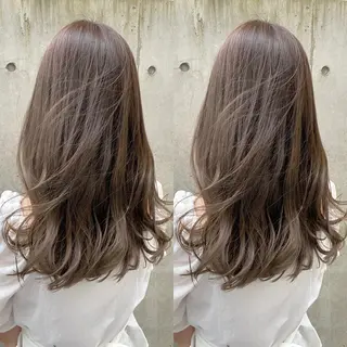 ミディアム レイヤーカット /透明感カラー西田のヘアスタイル