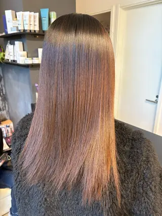 セミロング Hair salon Reve〜レーヴ〜所属・髪質改善・美髪矯正 特化型美容師・北野のヘアスタイル