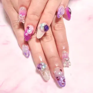 ネイル エステとネイル ローズコンフォートのネイルデザイン