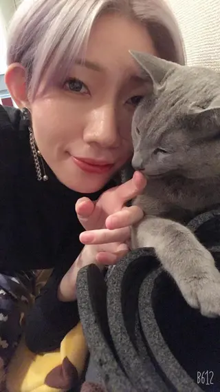 ショート カラー パーマ ヘアアレンジ メンズ キッズ ネイル マツエク・マツパ アニメ,Vオタク× 即効痩せエステサロンのエステ・リラクイメージ