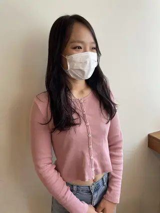 ロング カラー MIOベージュカラー 柔らかいカラーのヘアスタイル