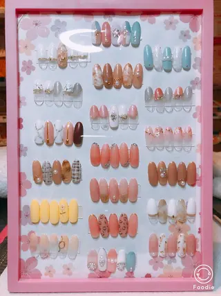 セミロング ネイル 長さ出し専門 nynaのネイルデザイン