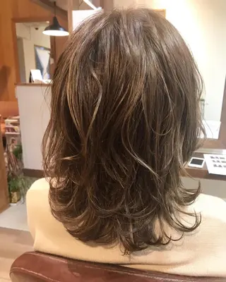 ミディアム パーマ chill out 南塚口本店のヘアスタイル