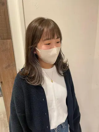 セミロング 渋谷 留菜のヘアスタイル