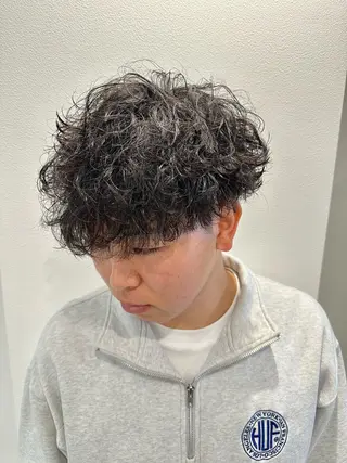 ミディアム パーマ ヘアアレンジ メンズ Mens Salon Gray by NYNY所属・Gray by NYNYのヘアスタイル