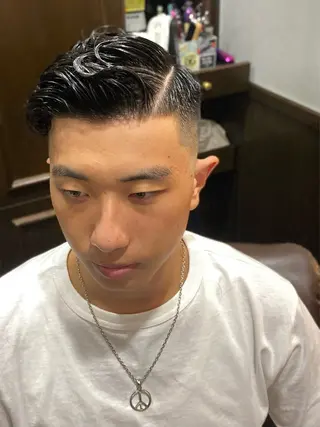 ショート パーマ BEYOND THE BARBER所属・阿賀 佑季のヘアスタイル