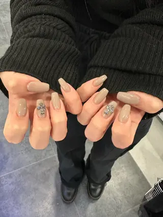 ネイル ♱˖⁺ 𝒎𝒐𝒑𝒊 ⁺のネイルデザイン