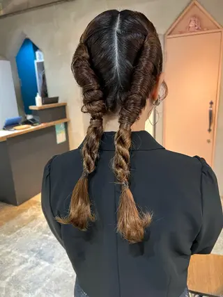 セミロング カラー ヘアアレンジ ツキノキ ミナのヘアスタイル