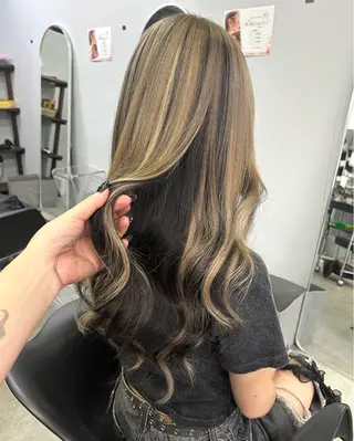 ミディアム F-card所属・shiga mariaのヘアスタイル