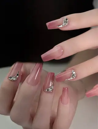 ネイル Lyna 池袋のネイルデザイン