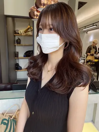 セミロング カラー AIRI layer cut hairのヘアスタイル