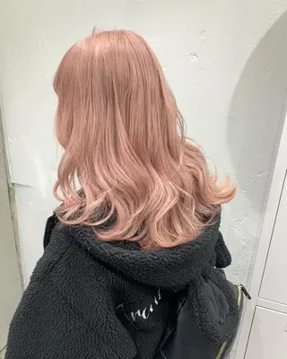 セミロング カラー ヘアアレンジ SALOWIN原宿ash店所属・憧れの艶ハイトーンへ 🌙サイダサキのヘアスタイル