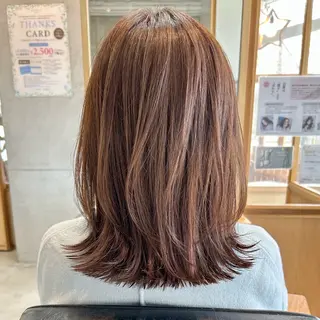 ミディアム FERIA かりんのヘアスタイル