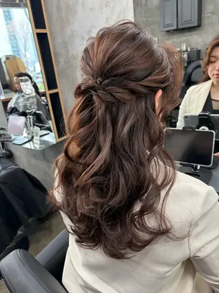 セミロング カラー ヘアアレンジ ハイライト、レイヤー カット/西梅田/中西のヘアスタイル