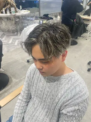 ショート カラー パーマ メンズ カラーモデル⚡️ REONのヘアスタイル