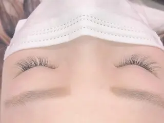 マツエク・マツパ ユウナ /難波/ 推し活美容師のヘアスタイル